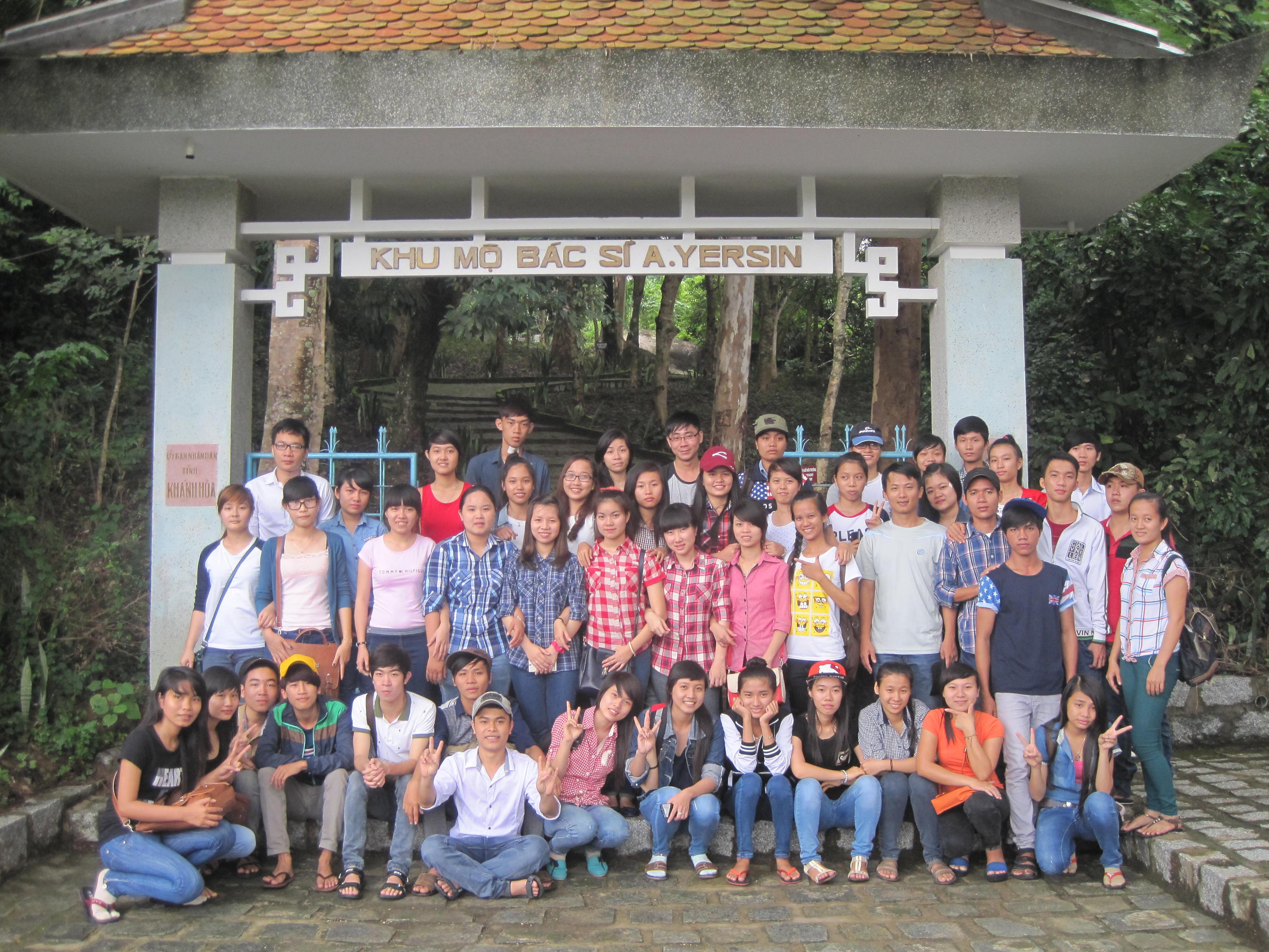 Team Building Viện Pasteur Nha Trang 2013 – Hành trình về nguồn và gắn kết tại Suối Thạch Lâm