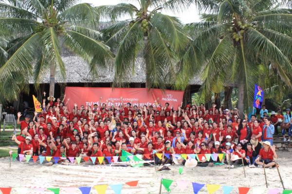 Prudential Việt Nam tổ chức Hội nghị khách hàng kết hợp Team Building tại Hòn Tằm Resort Nha Trang
