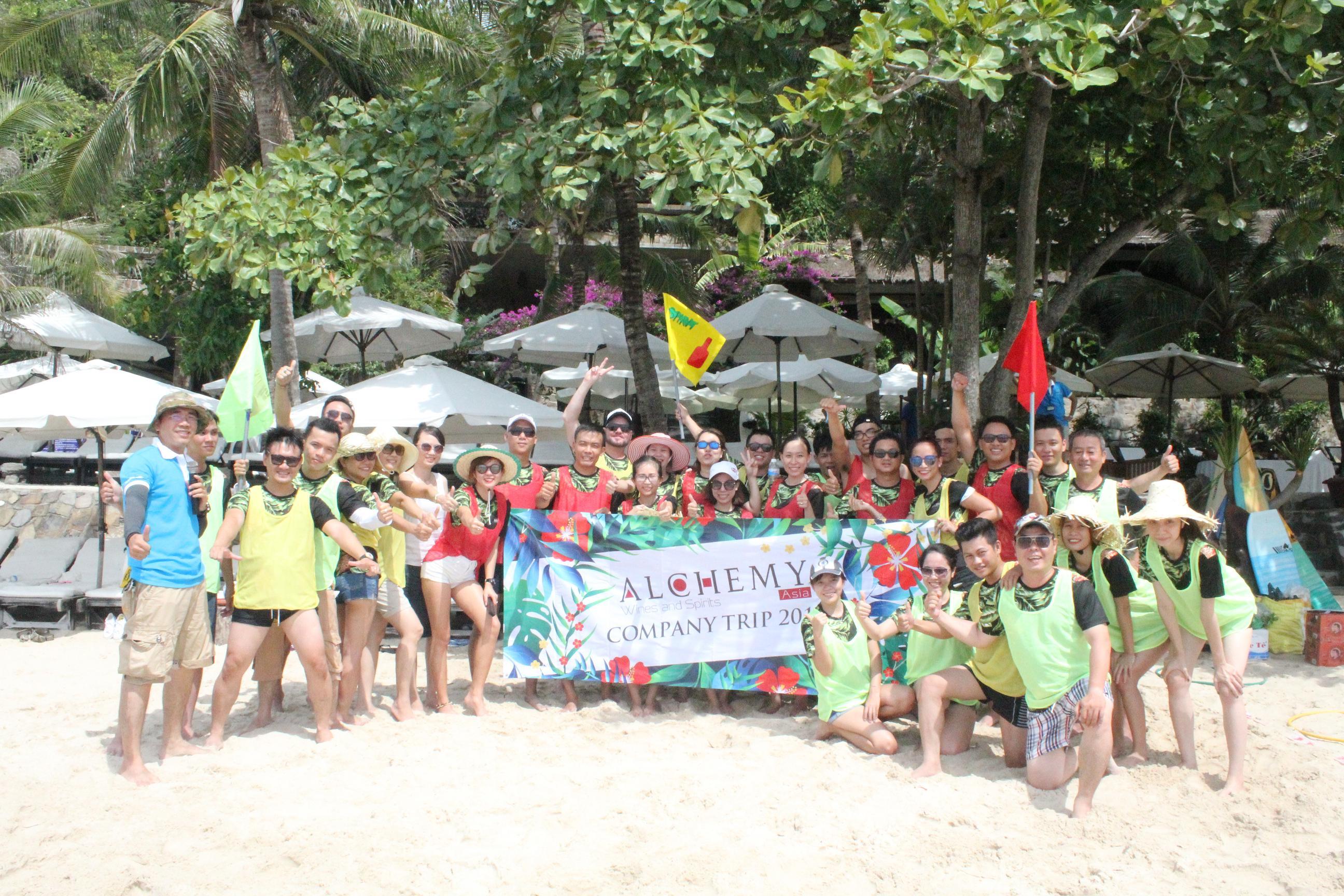 Nha Trang Trẻ Travel tổ chức thành công chương trình MICE, Team Building và Gala Dinner cho Alchemy Asia tại Nha Trang