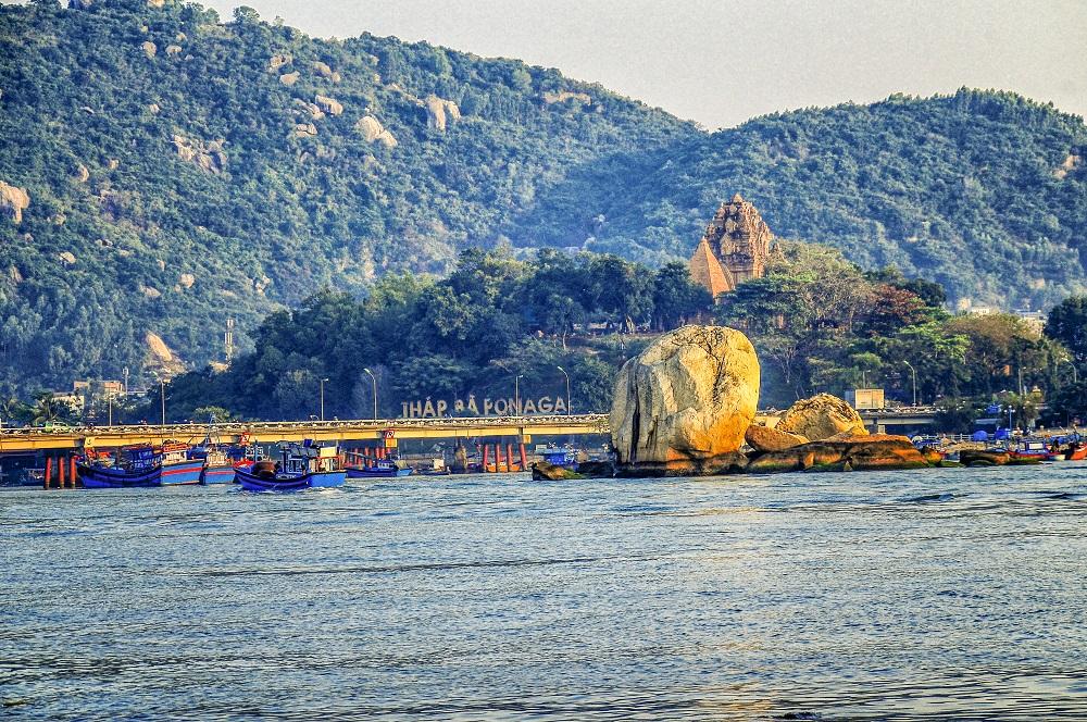 Bí ẩn tháp Bà Ponagar Nha Trang