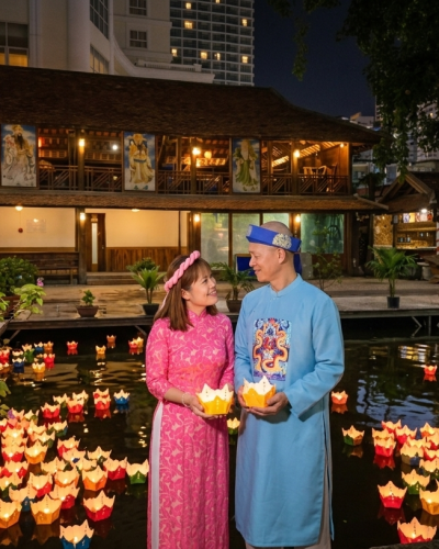Vietnamese Ao Dai & Lantern Photo Experience in Nha Trang